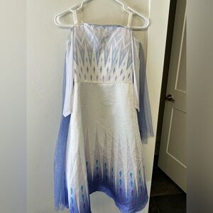 Halloween costume Elsa